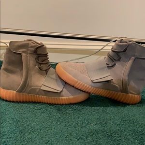 Adidas Yeezy 750 Grey Gum Bottom